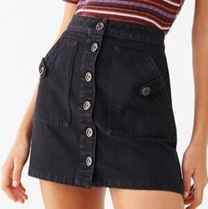 Forever 21 Black Denim Button-Front Mini Skirt Size L 🖤✨
